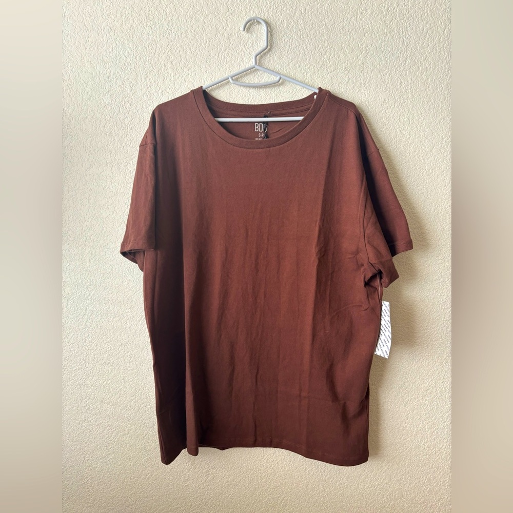 NWT Urban Outfitters relaxed fit men’s tee